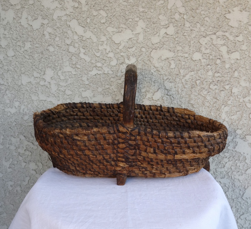 ●藁製のバスケット
