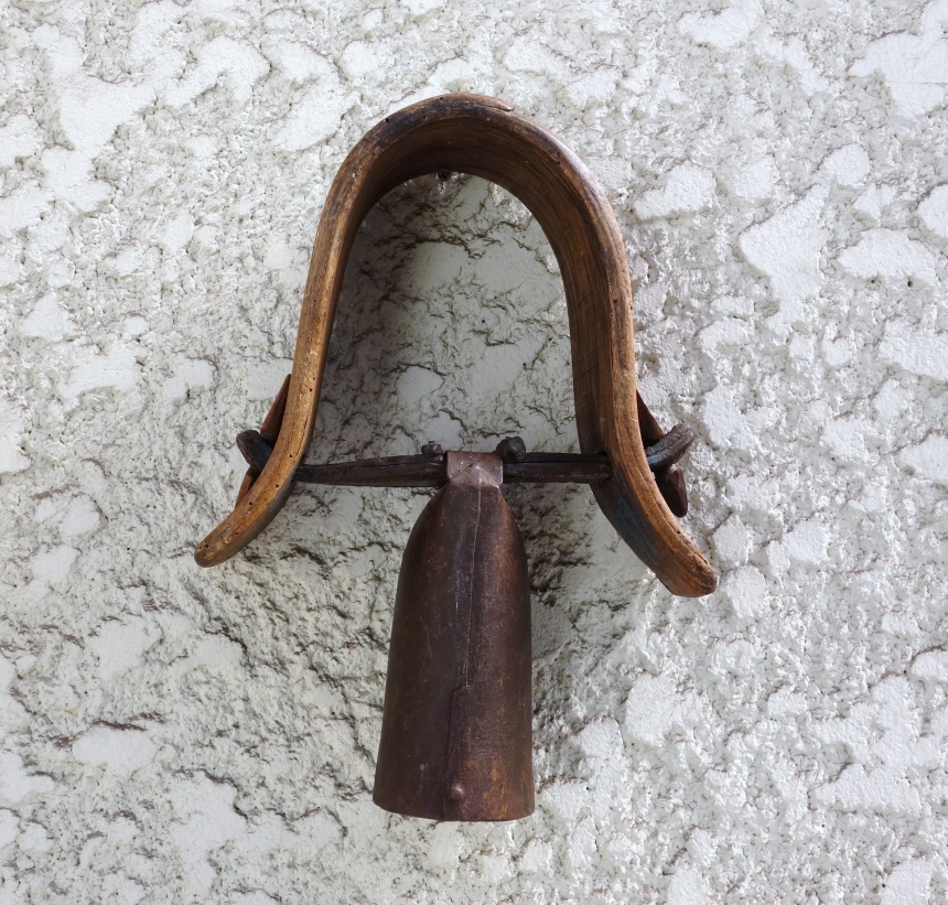 ●南仏の古道具：動物の首輪