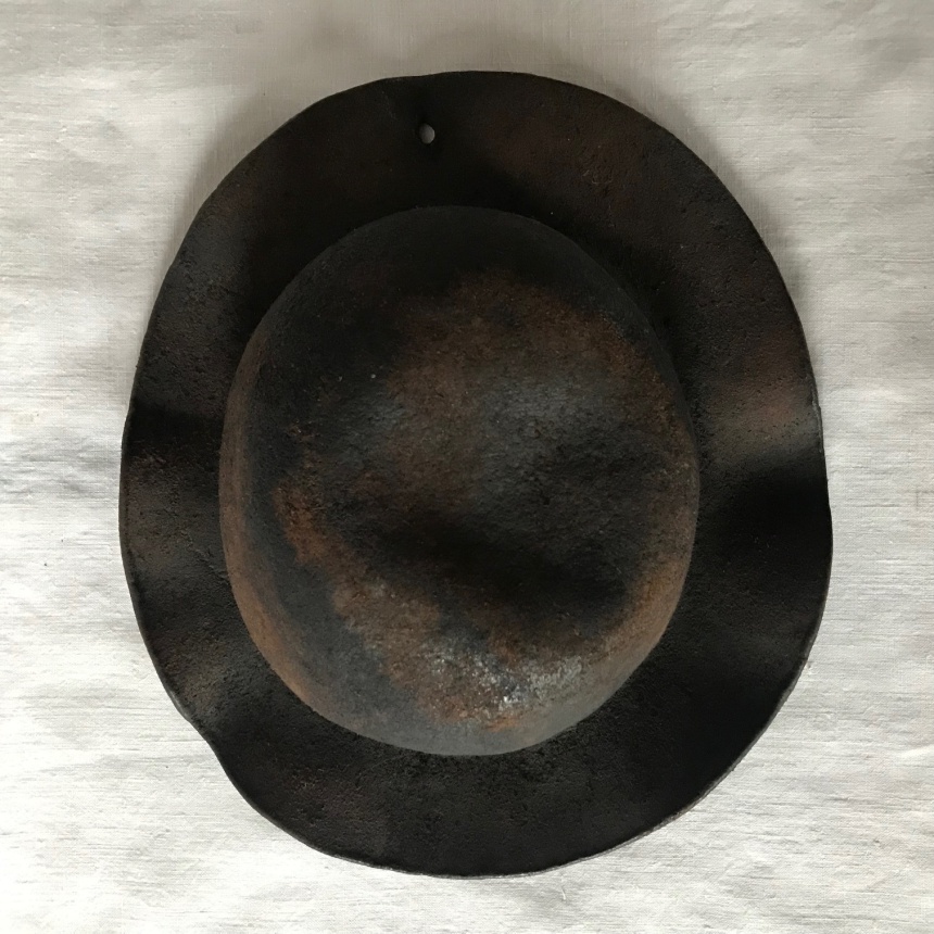 フランス炭鉱夫の道具：革の帽子